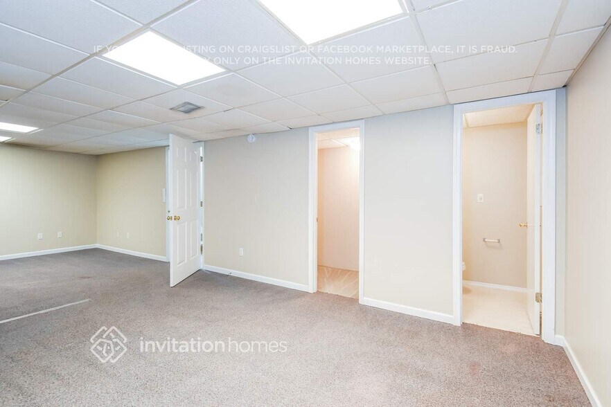 Building Photo - 110 Kenwood Dr