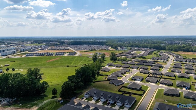 Building Photo - 203 Osceola Cir