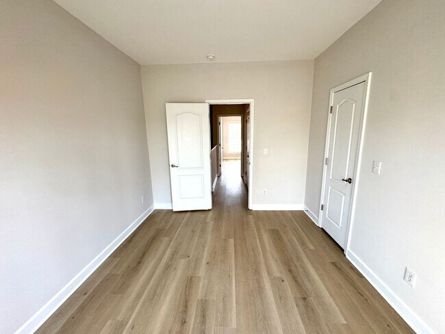 Building Photo - Townhome located in Eastfield Prosperity Village with 2BR/2.5BA One car garage