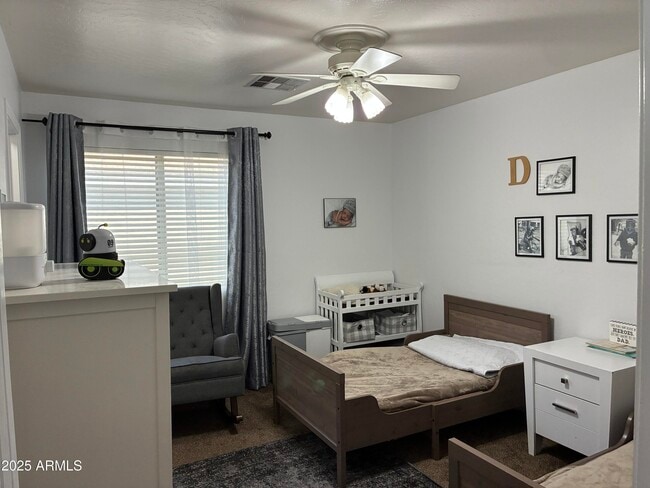 Building Photo - 13438 W Rose Ln