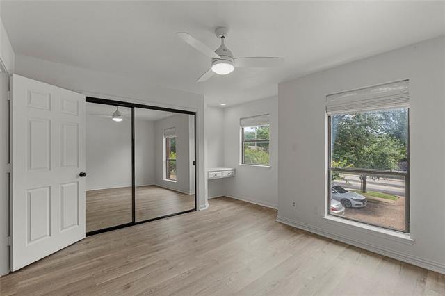 Building Photo - 406 S Fannin St