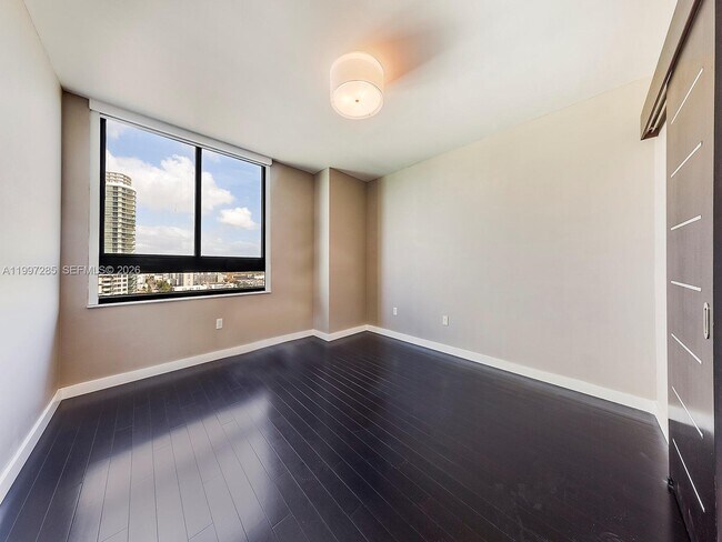 Building Photo - 1330 West Ave