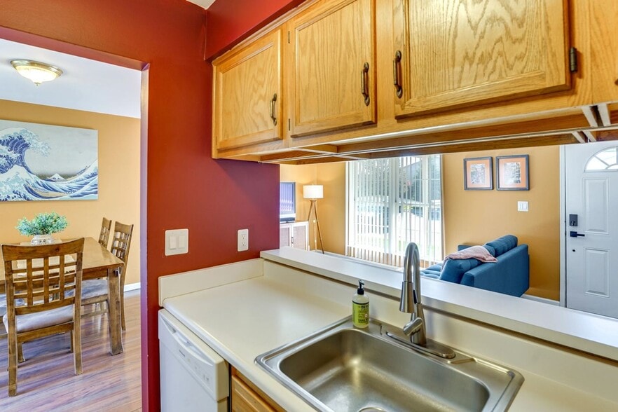 Building Photo - 8941 Shawn Dr