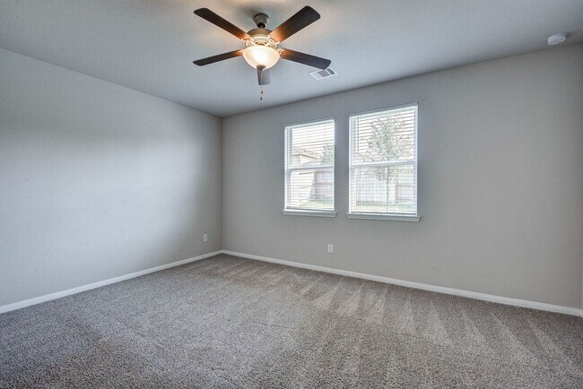 Building Photo - 18572 Meadow Point Ln