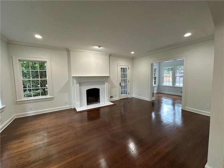 Building Photo - 935 Stovall Blvd NE