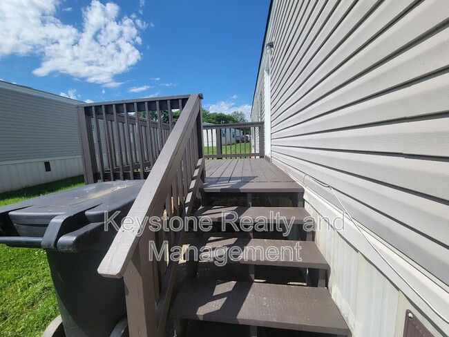 Building Photo - 607 Kerri Ln