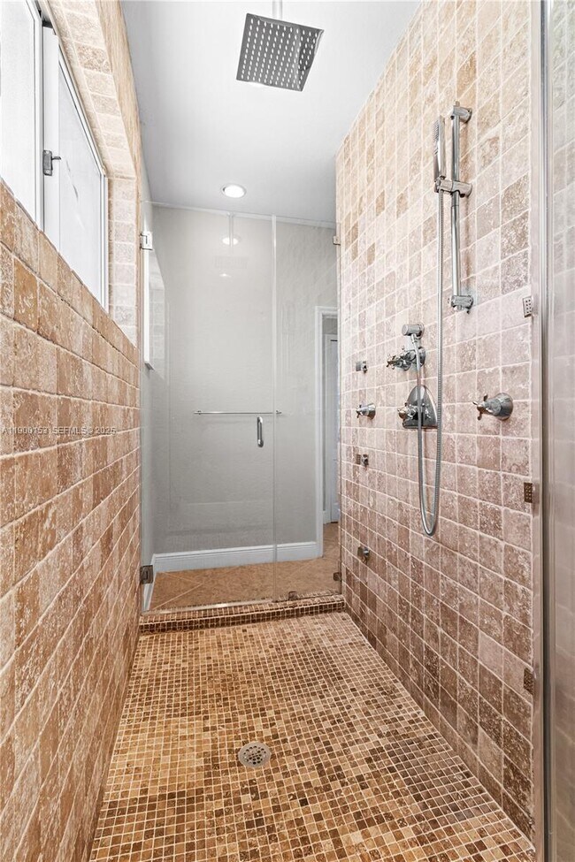 Building Photo - 2080 SW 152nd Pl