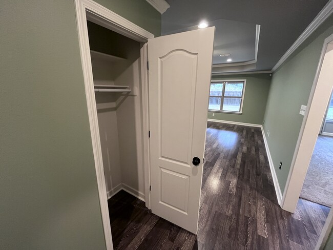 Building Photo - 27 Kasidyann Ct