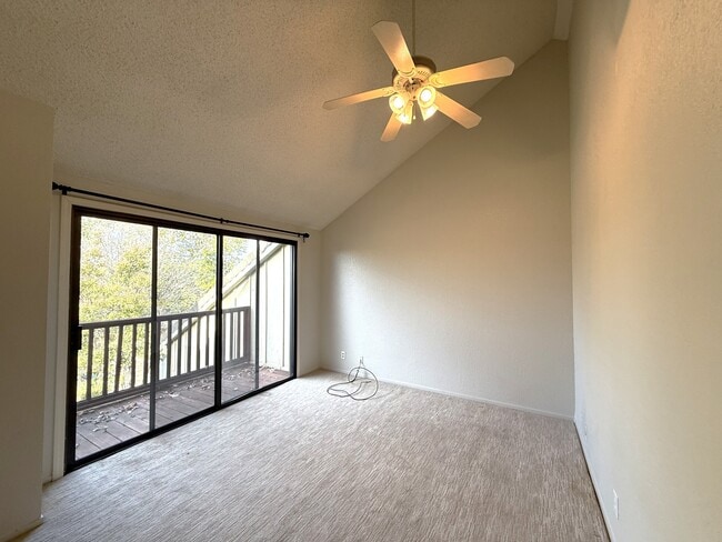 Building Photo - 21 Alameda Park Cir