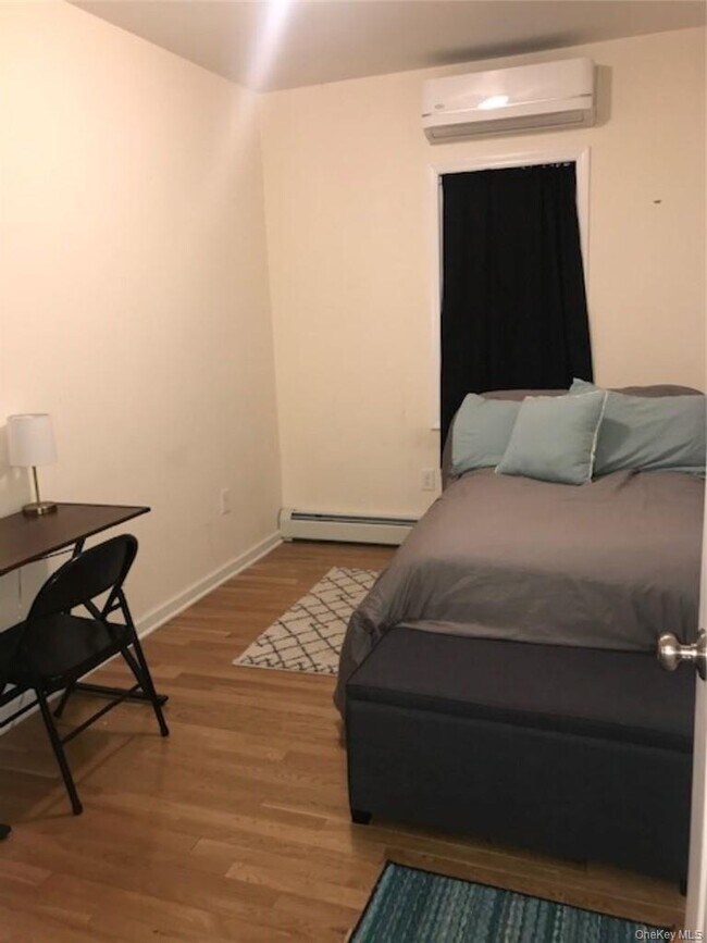 Building Photo - 165-167 E Main St