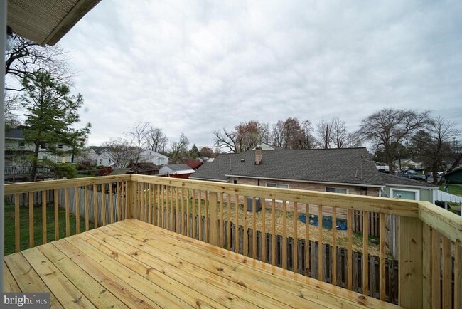 Building Photo - 11209 Caroline Ave