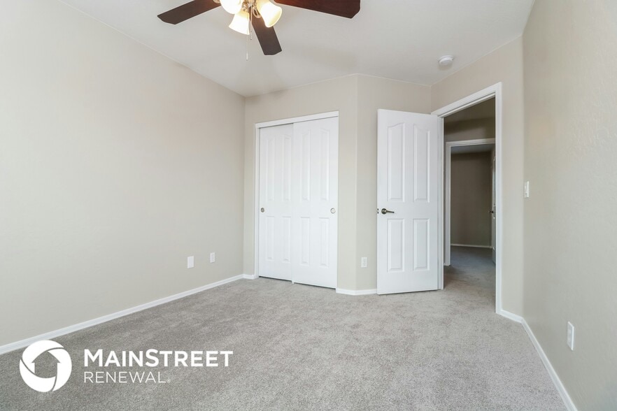 Building Photo - 12814 W Pershing St