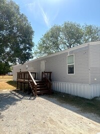 Building Photo - 150 Private Road 1610