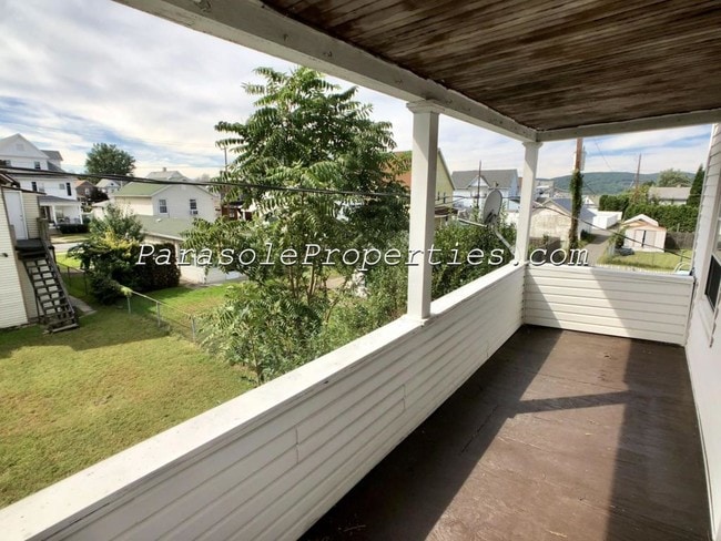 Building Photo - 49 James St