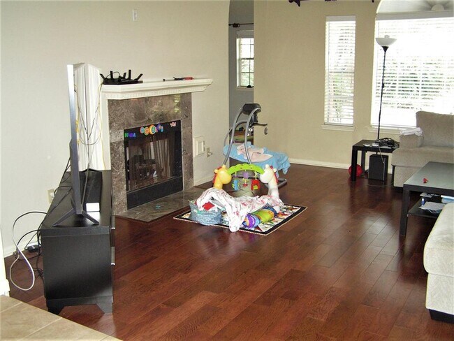 Building Photo - 1111 Valley Acres Rd