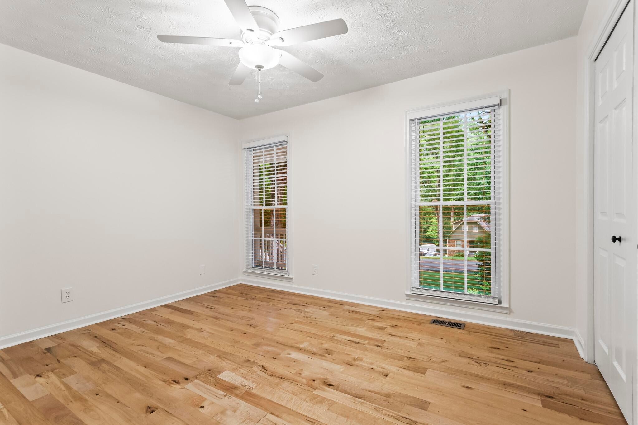 Building Photo - 4133 Thornwall Dr