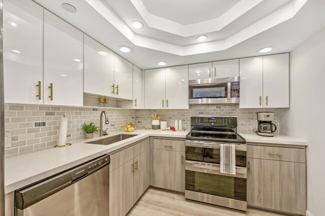 Building Photo - 4101 N Ocean Blvd