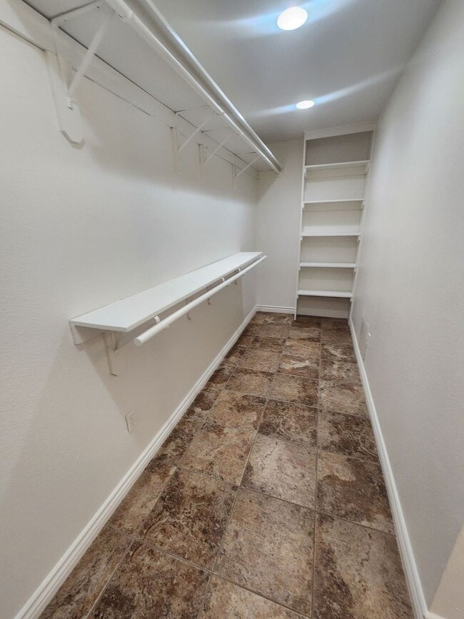 Building Photo - COMING SOON!! LARGE 3 bedroom home