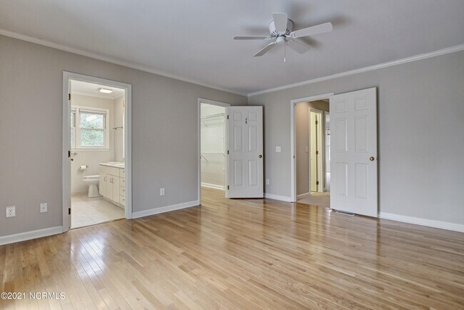 Building Photo - 8333 Bald Eagle Ln