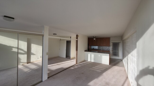 Building Photo - 1630 Makiki St