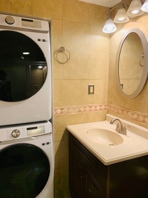 Building Photo - 100 Cove Way