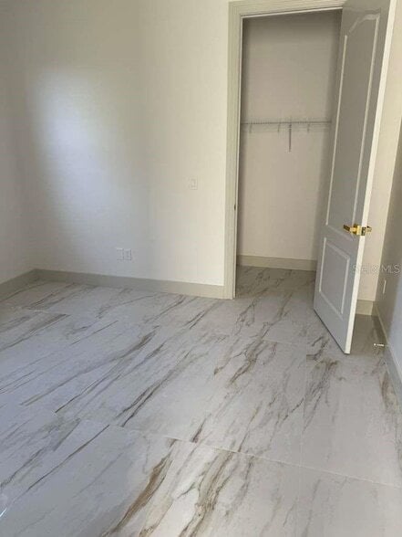 Building Photo - 1916 Merlot Dr