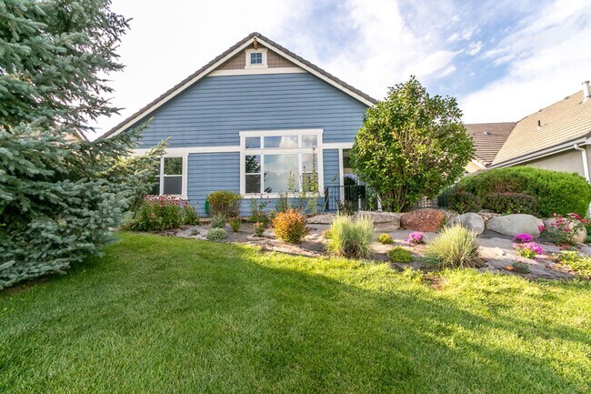 Building Photo - Beautiful ranch style patio home in Fox Meadows golf community.