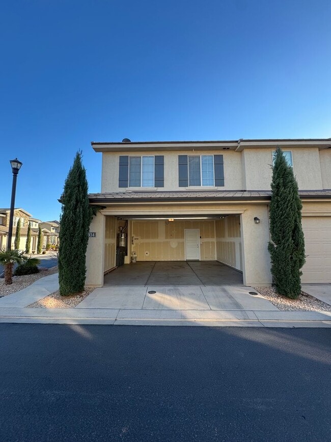 Building Photo - Beautiful 3 Bedroom Home - Casitas at Sienna Hills