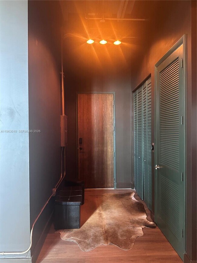 Building Photo - 1749 NE Miami Ct