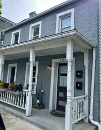 Building Photo - 714 S Cameron St