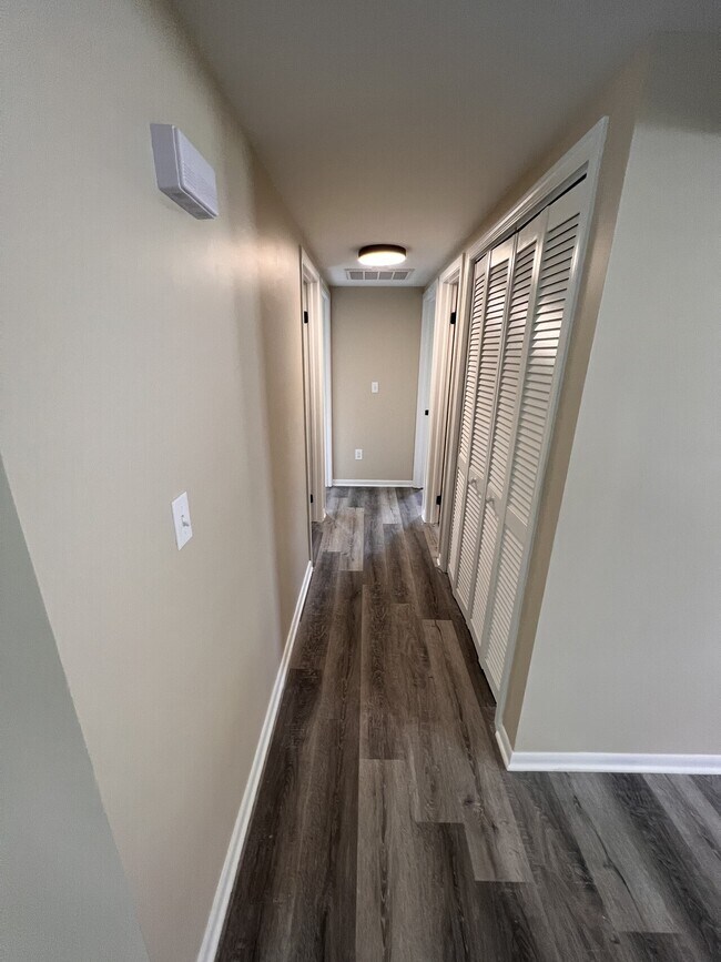 Building Photo - Roland Single Family