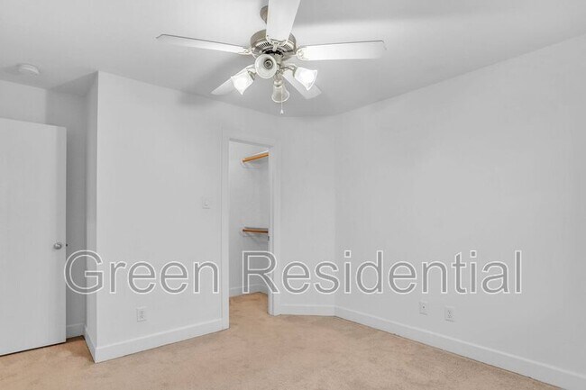 Building Photo - 919 E 36th St