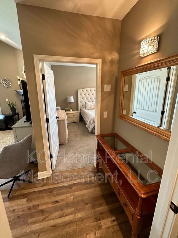 Building Photo - 2807 NE Sonora Valley Dr