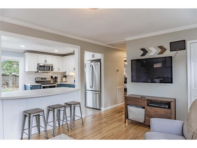 Building Photo - 112514 E Washington Ln