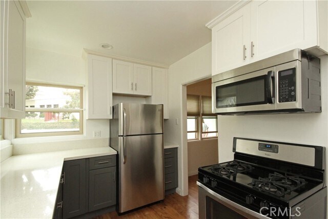 Building Photo - 2207 W Carson St