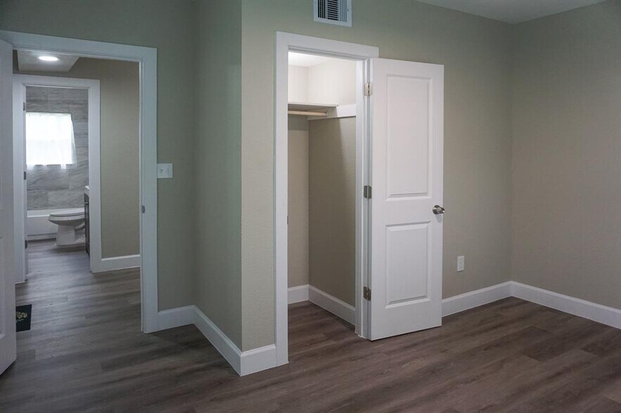3rd bedroom - 3703 Market St
