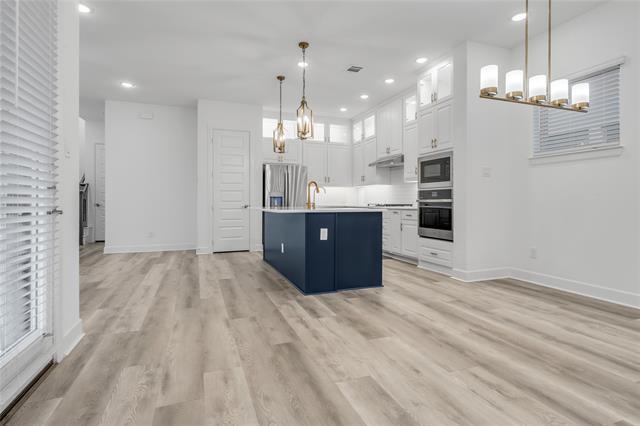 Building Photo - 701 Prairie Falcon Dr