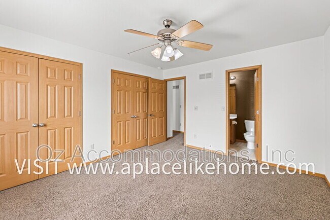 Building Photo - 8626 N Cleveland Ln