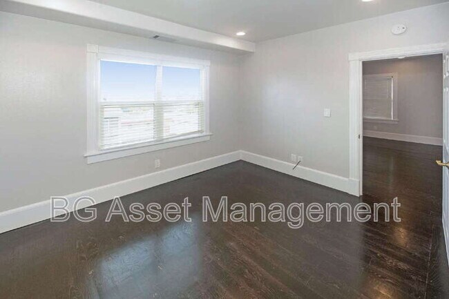 Building Photo - 639 Carolina St