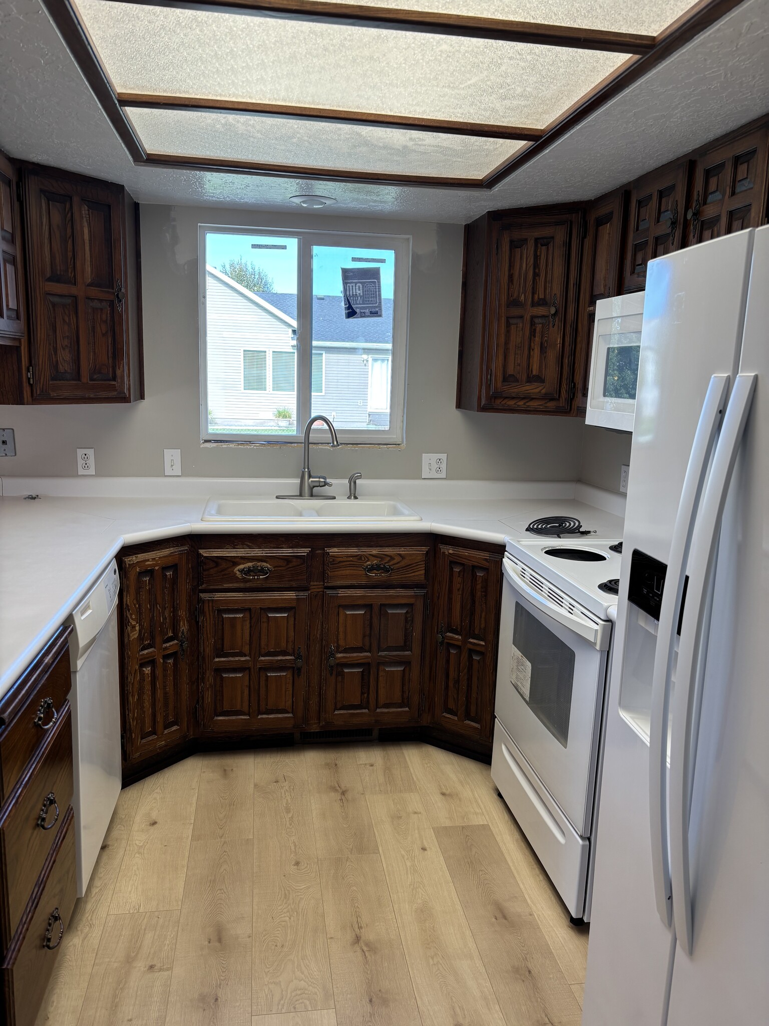 Kitchen - 111 E 900 S