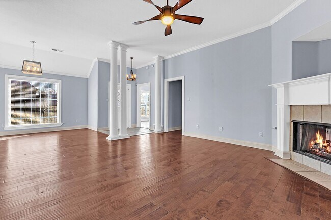 Building Photo - Charming Arlington Home with Modern Upgrades