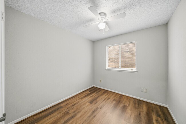 Building Photo - 2819 Kettle Run Dr