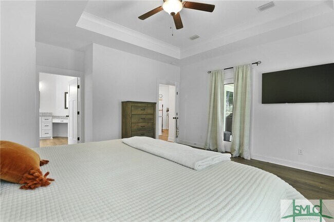 Building Photo - 1003 Dolphin Ct