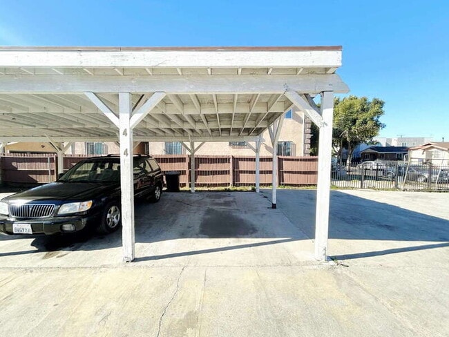Building Photo - 8251 San Pedro St