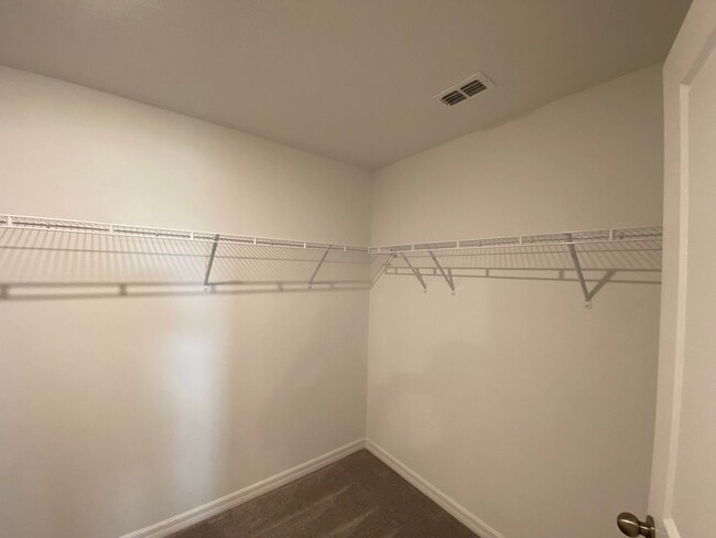 Building Photo - NOT AVAILABLE FOR SHOW OR MOVE IN UNTIL 07/20/26 !!! SW location 4/2/2 **WON'T LAST**