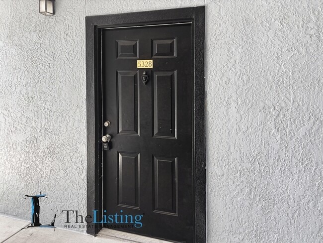 Building Photo - 3714 Palm Desert Ln