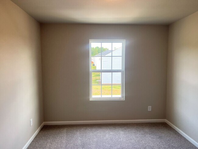 Building Photo - Wonderful Home in The Highlands