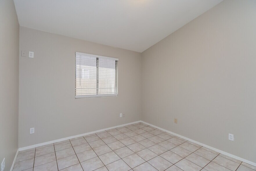 Building Photo - 6329 W Puget Ave