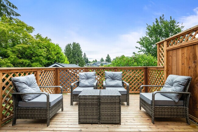 Building Photo - 1706 Warren Ave N