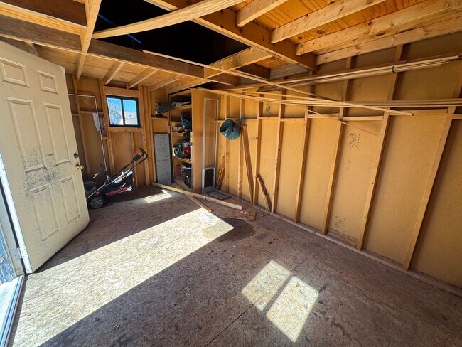 Building Photo - Bear Canyon Home